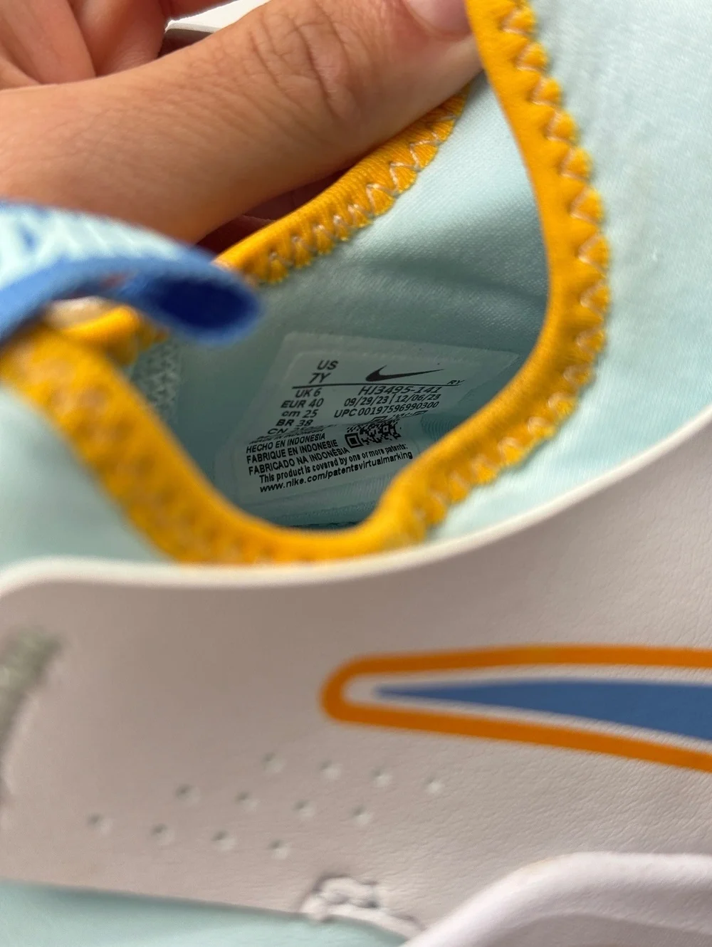 Nike Flex Runner Slip-On Sneakers White Blue Orange Modern Casual - Girls 7Y